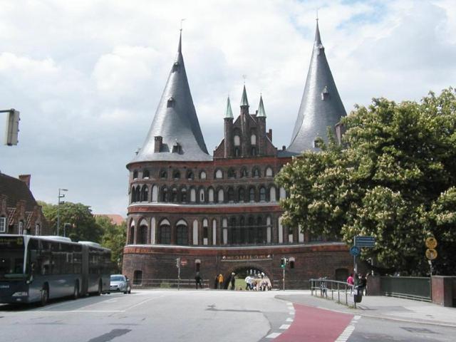 Holstentor Stadtseite